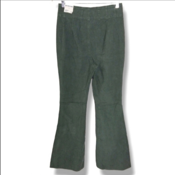 NWT FREE PEOPLE | JAYDE FLARE CORDUROY IN FOREST $98 - Picture 12 of 14